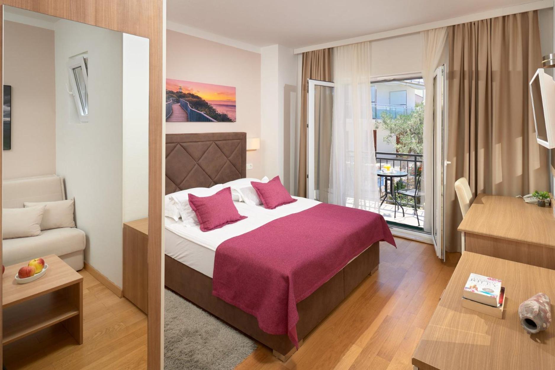 Hotel Fortuna Milna  Eksteriør billede