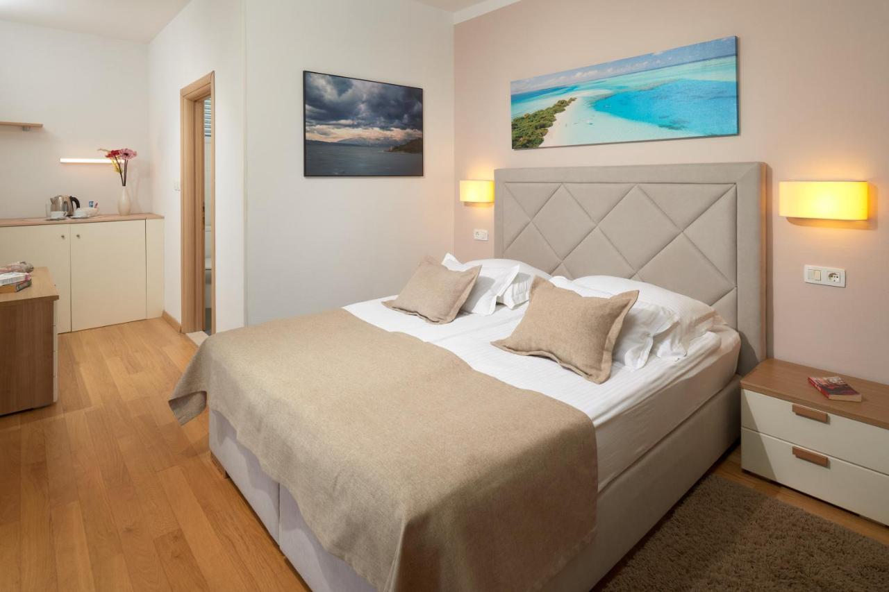 Hotel Fortuna Milna  Eksteriør billede